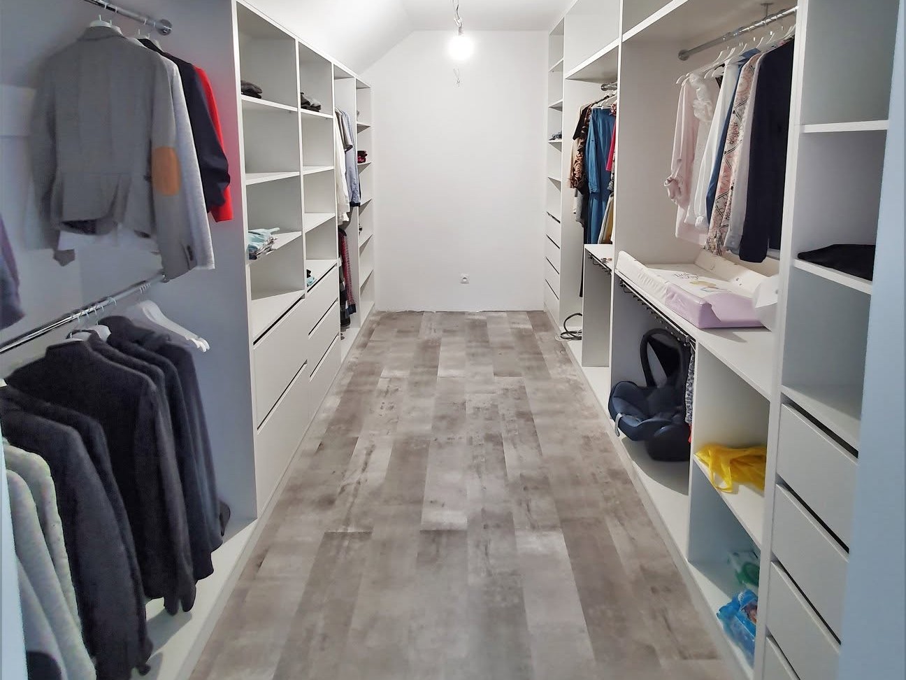 Masgefertigte Mobel In Einem Ankleidezimmer In Coswig 1