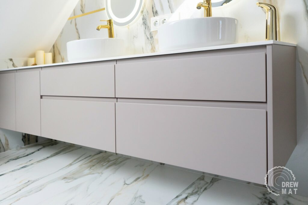 badschrank nach mass moeckern