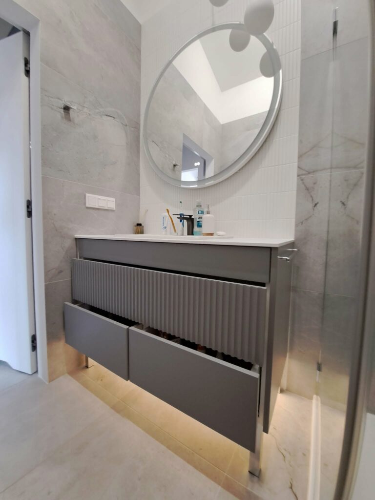 badschrank nach mass rochlitz