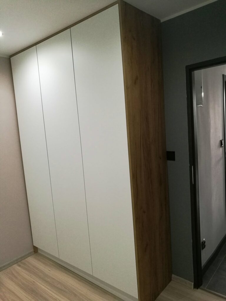 schrank nach mass mit spiegel baruth mark