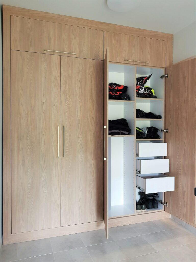 schrank nach mass mit spiegel delitzsch