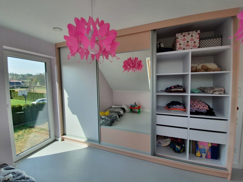 schrank nach mass mit spiegel goerlitz