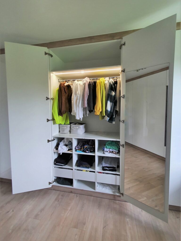 schrank nach mass mit spiegel nauen