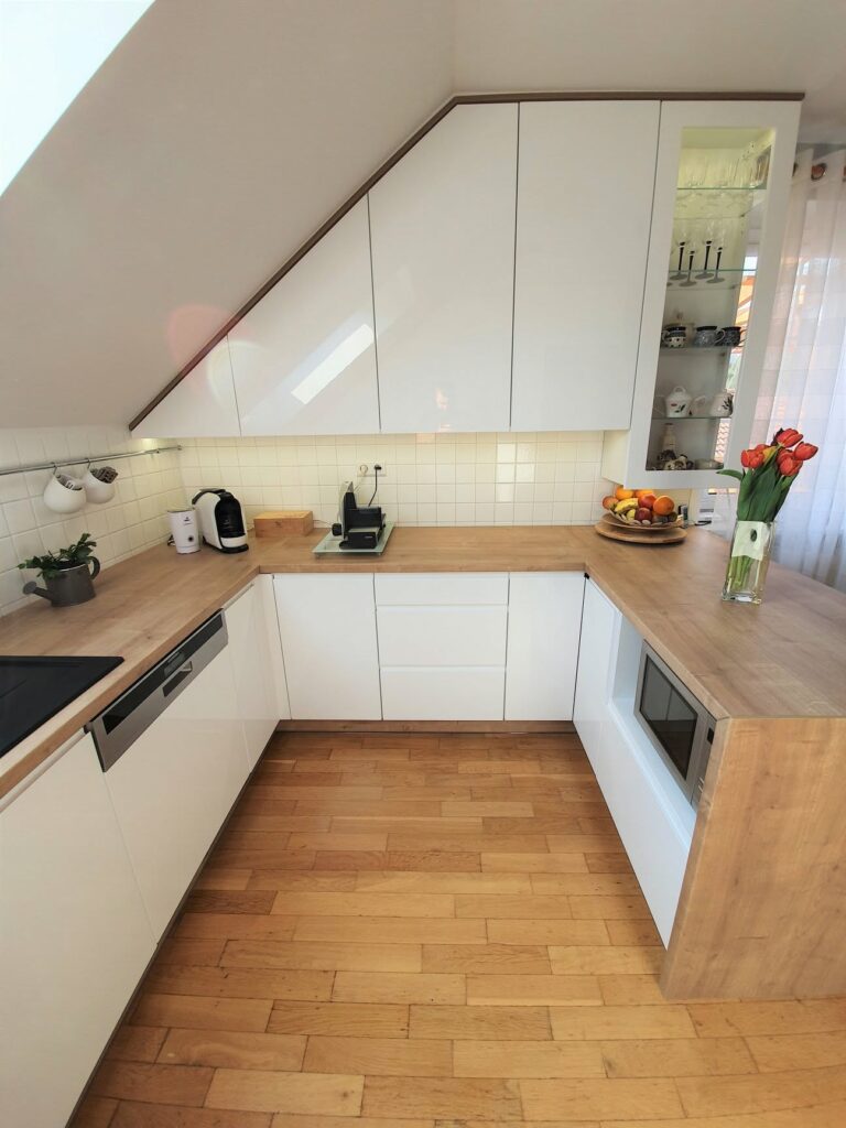 schrank unter der treppe kloetze
